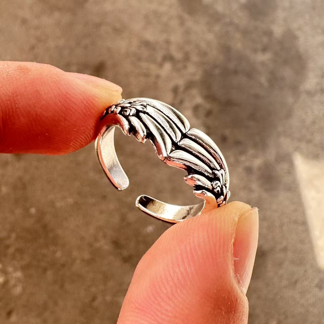 Men's ring with high-end feel and adjustable wide face opening